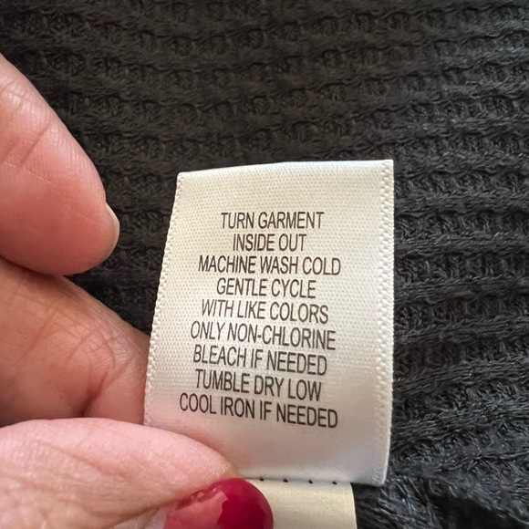 Unity World Wear Dark Gray Waffle Knit Lace Inset Long Sleeve Tunic Top - Picture 5 of 5